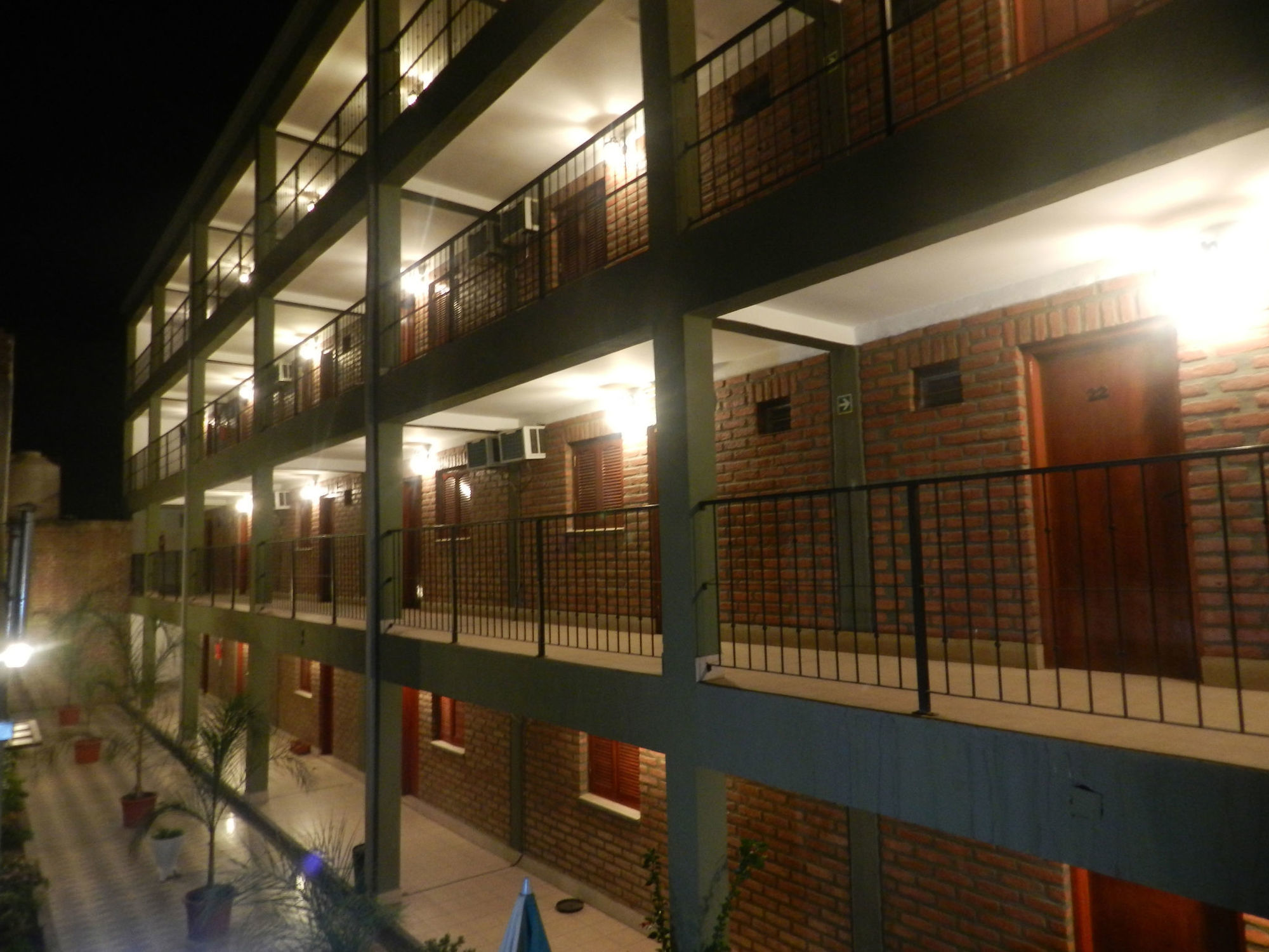 Hotel Buenos Aires サルタ エクステリア 写真